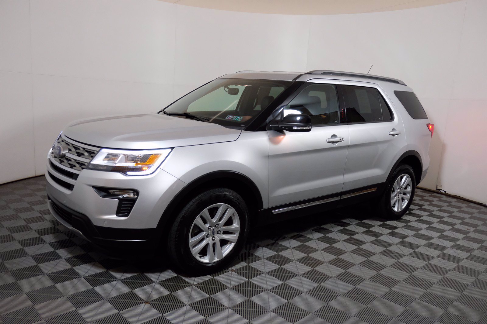 Pre-Owned 2018 Ford Explorer XLT 4WD Sport Utility