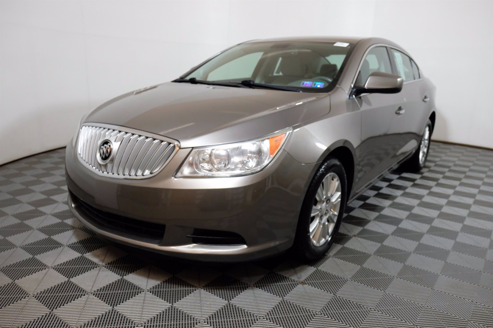 Pre-Owned 2010 Buick LaCrosse CX FWD 4dr Car