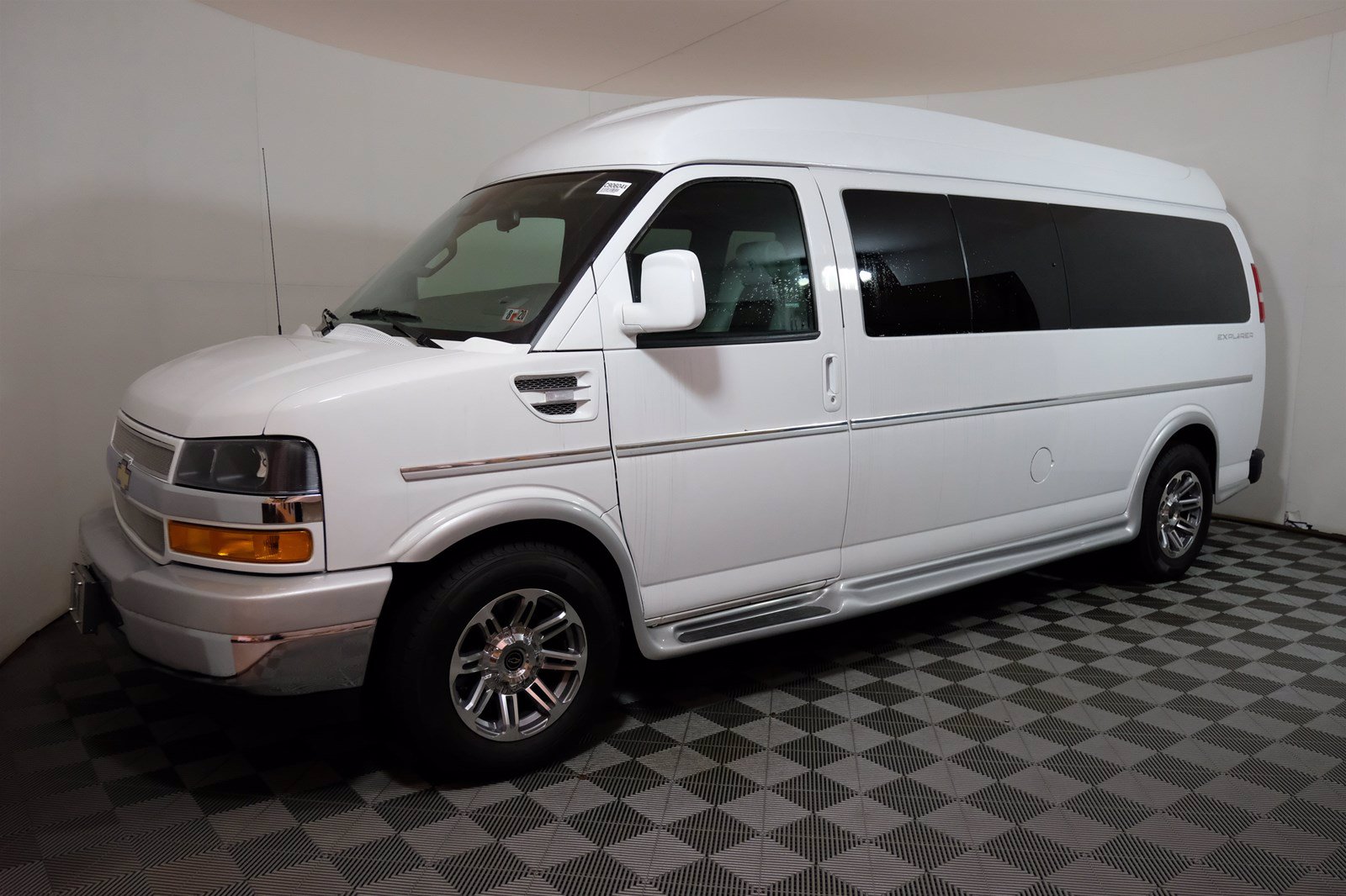 Chevrolet express explorer