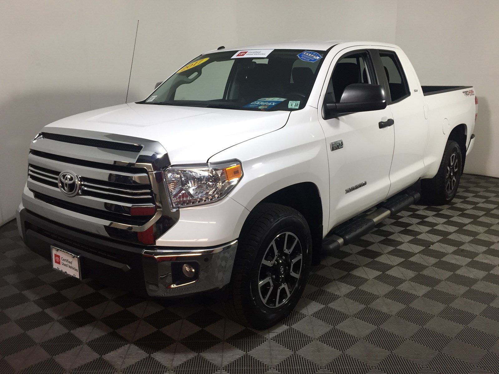 Certified Pre-Owned 2017 Toyota Tundra SR5 4WD Double Cab