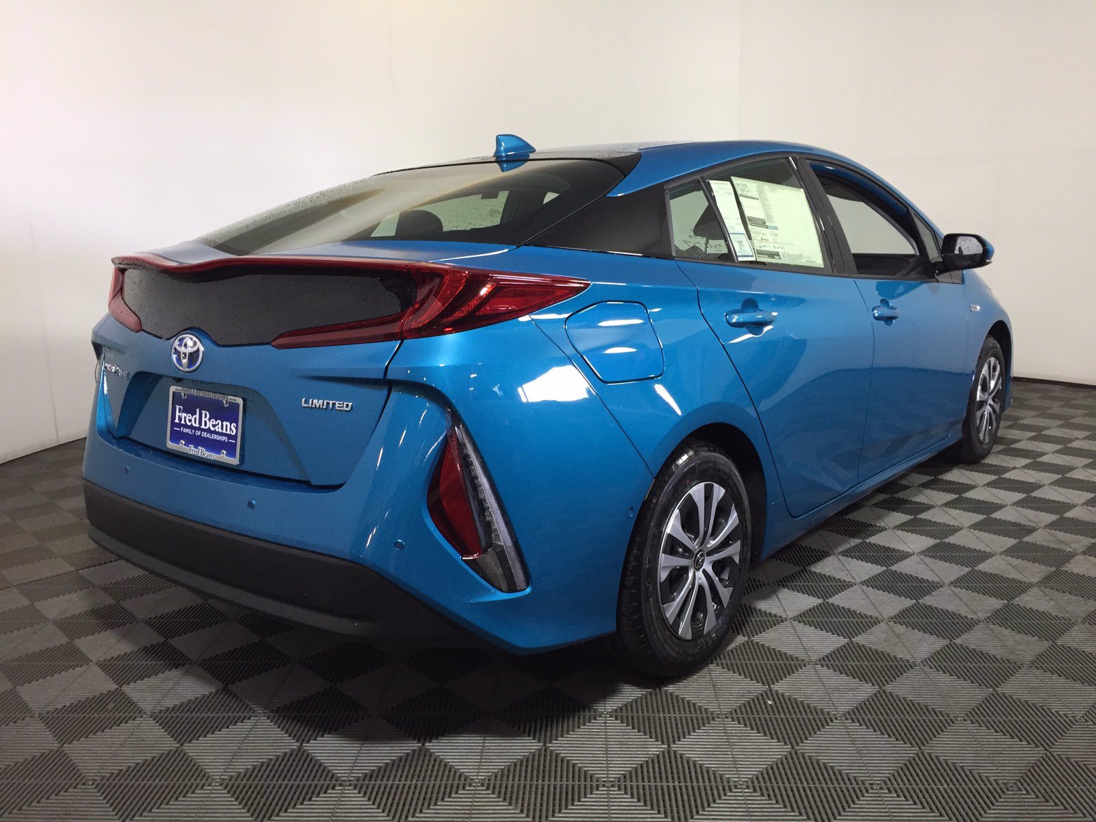 New 2020 Toyota Prius Prime Limited Fwd 5