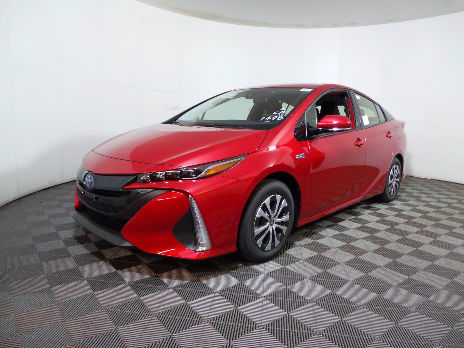 New 2020 Toyota Prius Prime LE FWD Hatchback