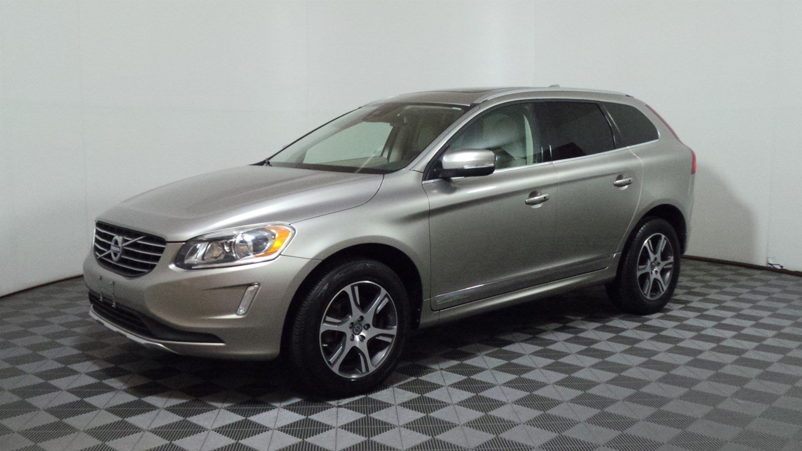 PreOwned 2014 Volvo XC60 3.0L Premier Plus AWD Sport Utility